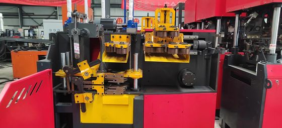 Machine de soudage à barres d'acier PLC avec hauteur de soudage 70 mm-270 mm