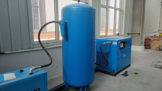 Compresseur à vis à air à basse température de décharge avec un déplacement de gaz de 5,5 m3/min